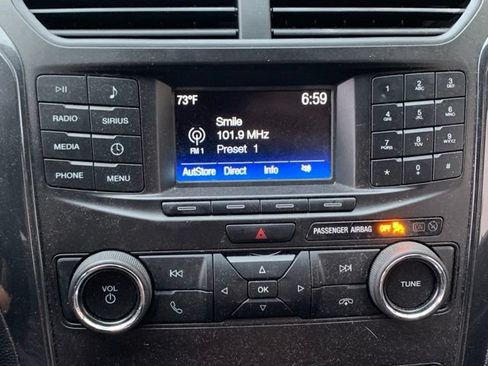 Used 2019 Ford Explorer XLT FWD image 12