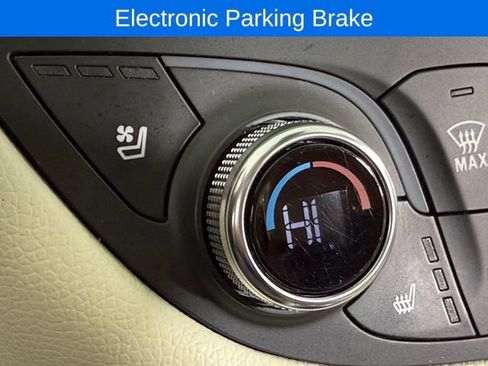 Used 2021 Chevrolet Malibu Premier image 25