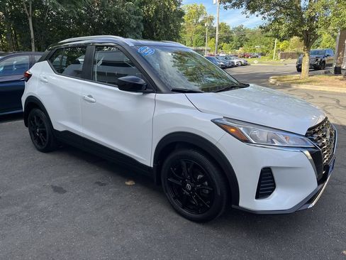 Used 2023 Nissan Kicks SV FWD image 4