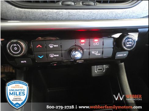Used 2024 Jeep Compass Latitude AWD/4WD image 18