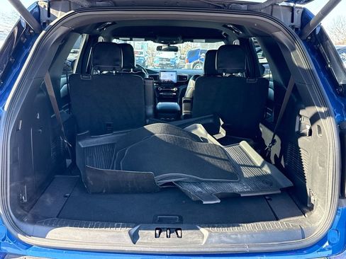 Used 2022 Ford Explorer ST w/ ST Street Pack image 8