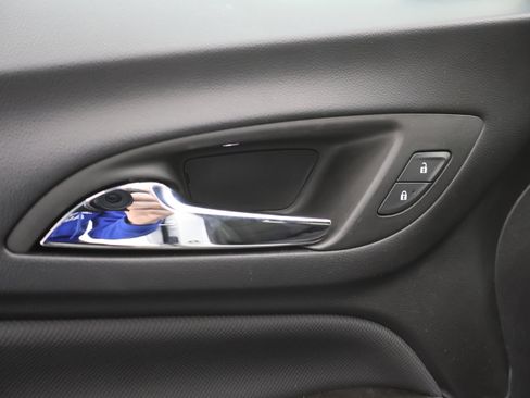 Used 2024 Chevrolet Equinox RS w/ LPO, Floor Liner Package image 42