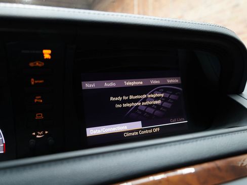 Used 2011 Mercedes-Benz CL 550 4MATIC w/ Sport Pkg Plus One image 52