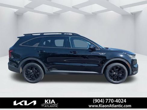 Used 2023 Kia Sorento S w/ Panoramic Sunroof Package AWD/4WD image 2