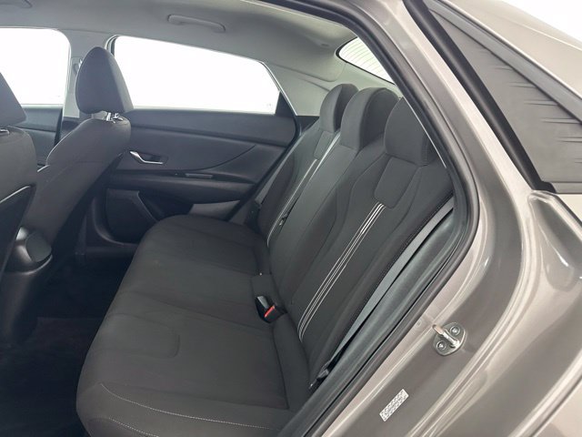 Used 2023 Hyundai Elantra SEL FWD image 28