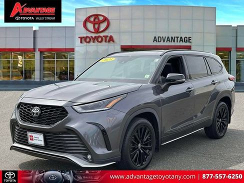 Used 2023 Toyota Highlander XSE AWD/4WD image 4
