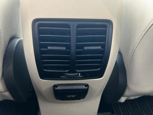 Used 2018 Ford Escape Titanium w/ Ford Safe & Smart Package AWD/4WD image 37