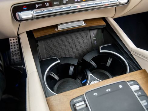 Certified 2025 Mercedes-Benz GLS 450 4MATIC image 27