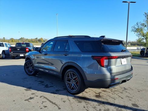 New 2026 Ford Explorer ST-Line w/ ST-Line Street Pack RWD image 5