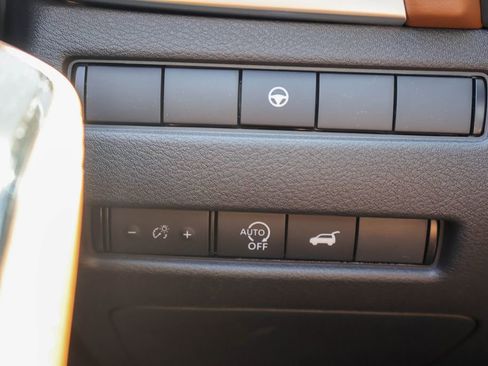 New 2026 Nissan Rogue Platinum image 17