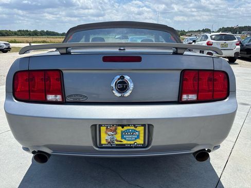 Used 2007 Ford Mustang GT RWD image 7