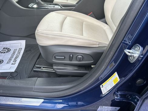 Used 2022 Buick Encore GX Essence w/ Advanced Technology Package AWD/4WD image 19