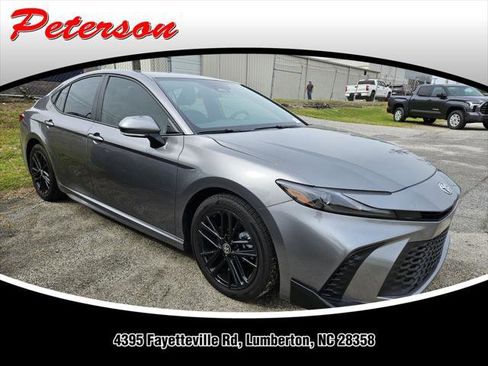 Certified 2025 Toyota Camry SE FWD image 1