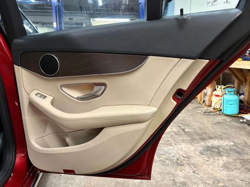 Used 2018 Mercedes-Benz C 300 4MATIC Sedan image 28