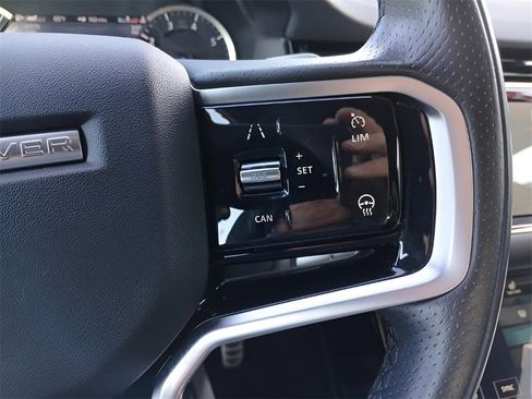 Used 2022 Land Rover Range Rover Evoque R-Dynamic SE image 21