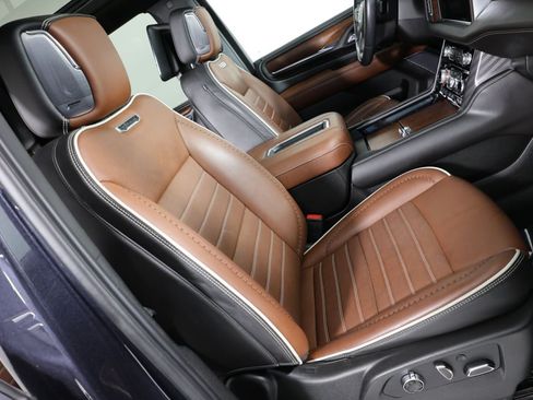 Used 2023 GMC Yukon Denali Ultimate w/ LPO, Floor Liner Package AWD/4WD image 42