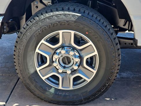 New 2026 Ford F350 Lariat w/ FX4 Off-Road Package image 37