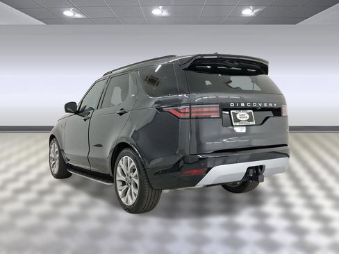New 2026 Land Rover Discovery Limited Edition image 3