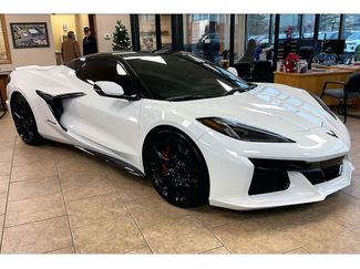 Used 2025 Chevrolet Corvette Z06 w/ Stealth Interior Trim Package video 2