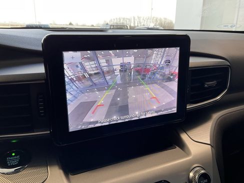 Used 2021 Ford Explorer XLT w/ Equipment Group 202A image 17