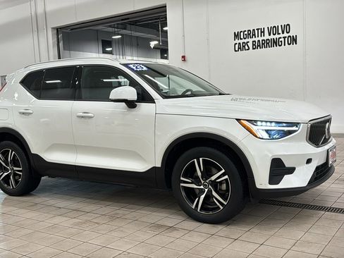Certified 2023 Volvo XC40 B5 Core w/ Protection Package Premier image 3