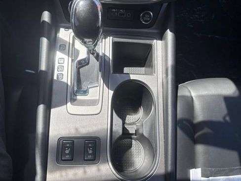 Used 2024 Nissan Murano SV w/ SV Midnight Edition Package FWD image 18