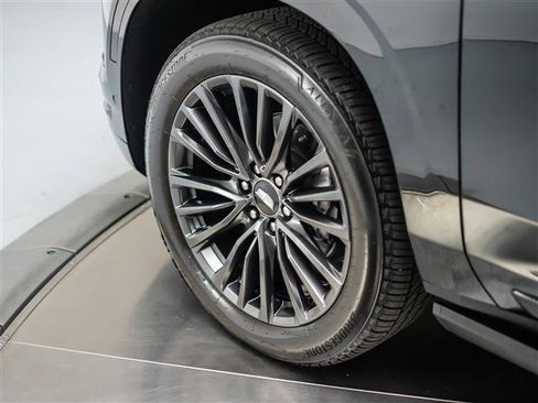 Used 2025 Cadillac Escalade Sport Platinum AWD/4WD image 13