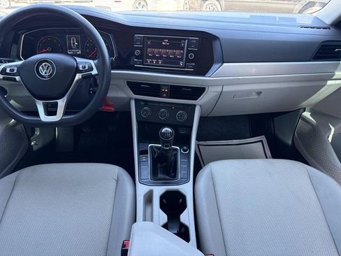 Used 2019 Volkswagen Jetta S image 23
