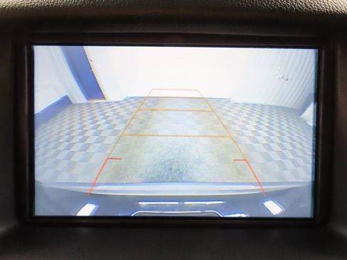 Used 2019 Chevrolet Suburban Premier image 16