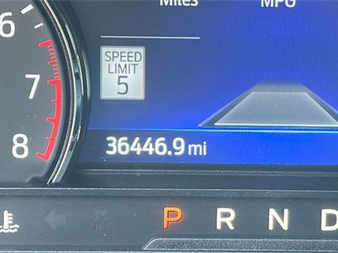 Used 2022 Ford Explorer ST-Line w/ Class IV Trailer Tow Package image 27