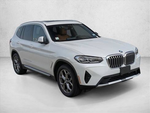 Used 2024 BMW X3 xDrive30i w/ Convenience Package AWD/4WD image 3