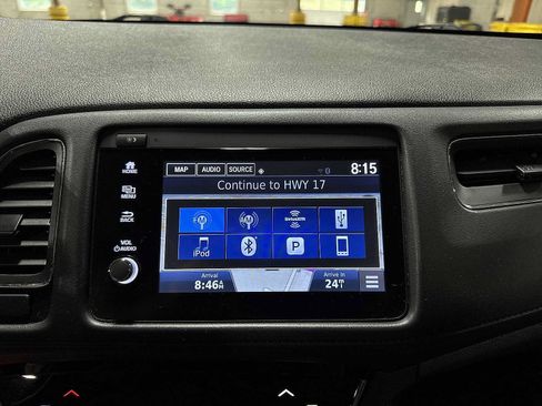 Used 2020 Honda HR-V Touring image 21