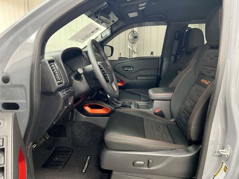 Used 2024 Nissan Frontier Pro-X RWD image 20