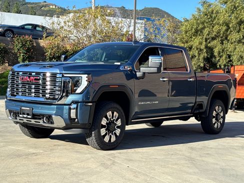 New 2026 GMC Sierra 2500 Denali w/ Denali Reserve Package image 4