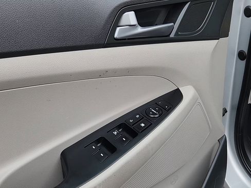 Used 2017 Hyundai Tucson SE image 7