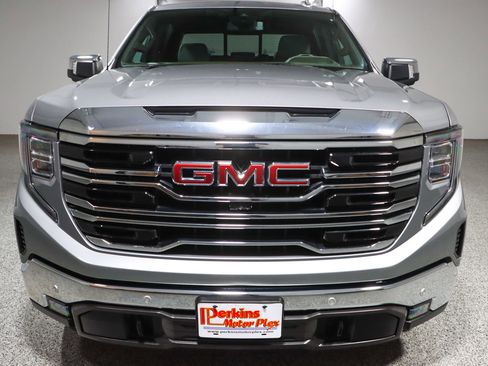 Used 2024 GMC Sierra 1500 SLT w/ SLT Premium Plus Package AWD/4WD image 4