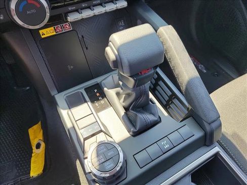 Used 2025 Toyota 4Runner 4WD image 22