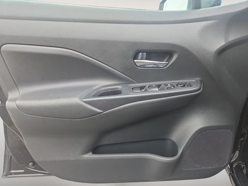 Used 2023 Nissan Versa SV FWD image 16