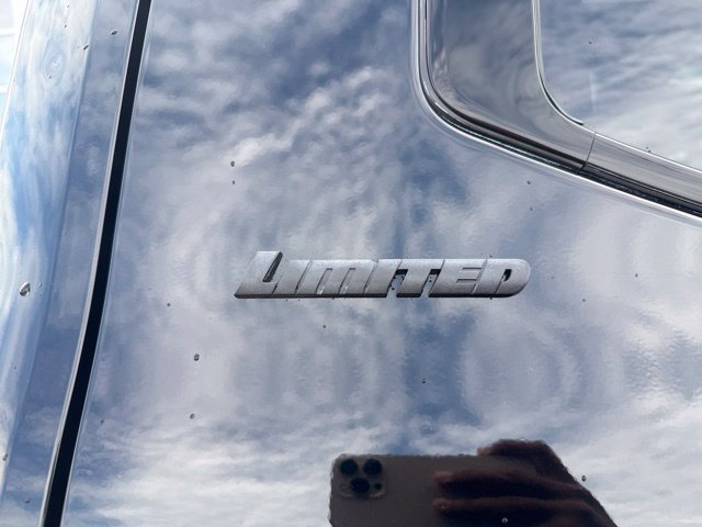 Used 2024 Toyota Tundra Limited AWD/4WD image 9