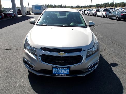 Used 2015 Chevrolet Cruze LT image 8