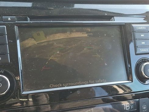 Used 2021 Nissan Rogue Sport SV image 15