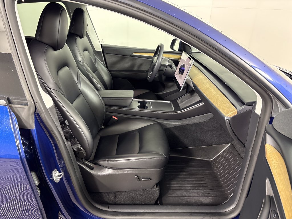 Used 2023 Tesla Model Y Long Range AWD/4WD image 5