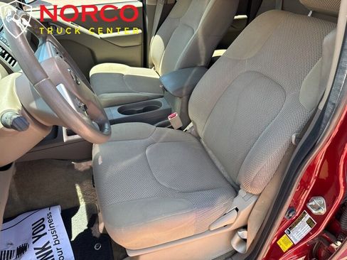 Used 2017 Nissan Frontier SV image 16