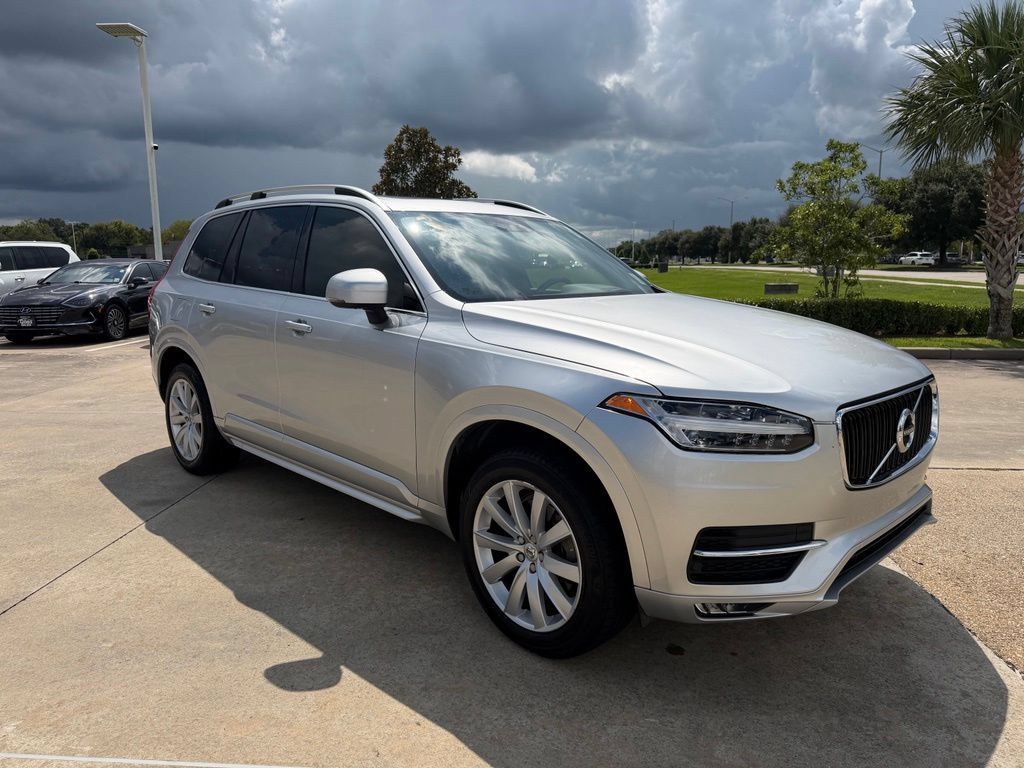 Used 2017 Volvo XC90 T6 Momentum w/ Vision Package AWD/4WD image 6