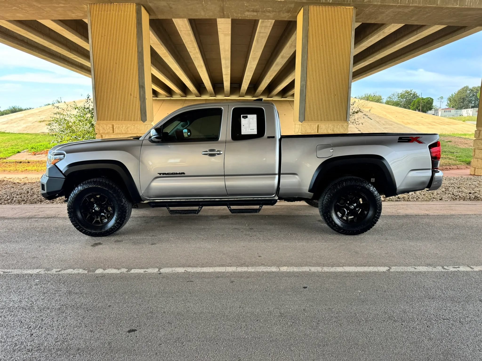 Used 2023 Toyota Tacoma SR5 w/ SX Package AWD/4WD image 6