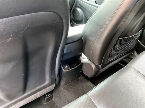 Used 2023 Hyundai Kona Limited AWD/4WD image 24