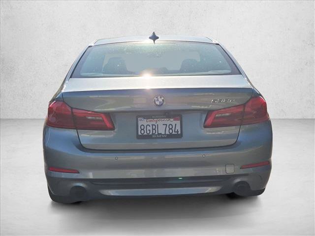Used 2018 BMW 530e w/ Premium Package 2 RWD image 7