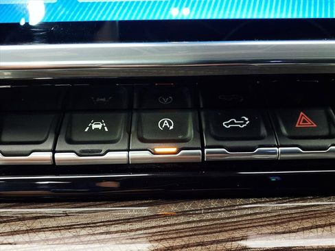 Used 2022 Chevrolet Silverado 1500 LT image 13