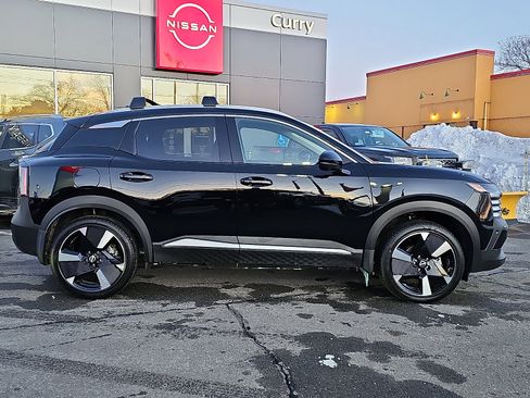 Certified 2025 Nissan Kicks SR image 7