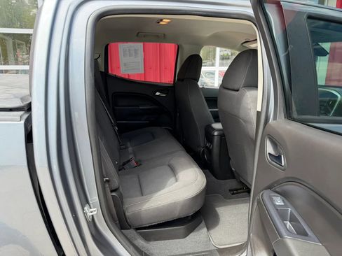 Used 2021 Chevrolet Colorado LT w/ LT Convenience Package AWD/4WD image 16